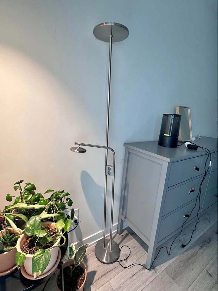 Floor lamp