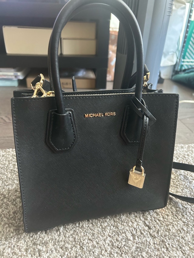 Michael Kors Saffiano Leather Handbag - photo 2