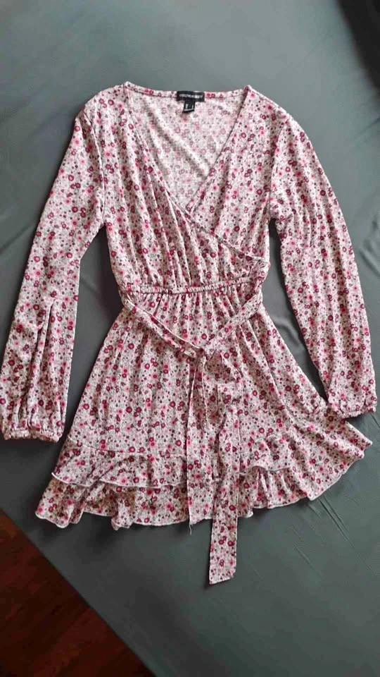 #168 Streetwear Society Floral Wrap Tunic Dress size Small