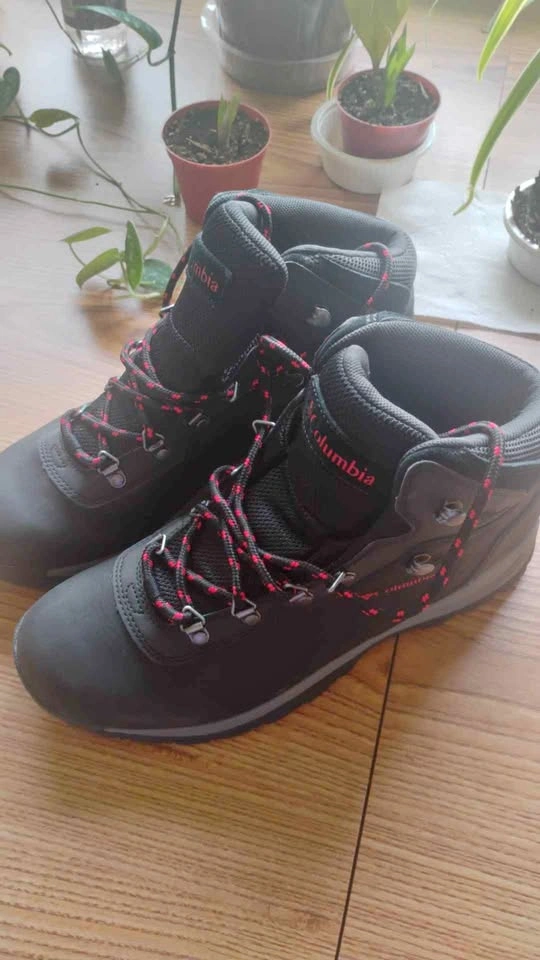 Columbia Women's Newton Ridge Plus Waterproof Hiking Boots size