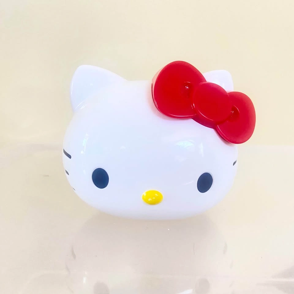 Hello Kitty plastic container - photo 2
