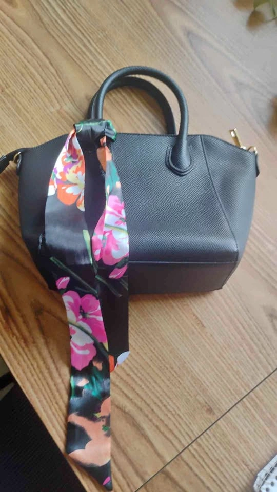Chic Trapeze-Style Black Pebbled Satchel Bag w/ Floral Scarf