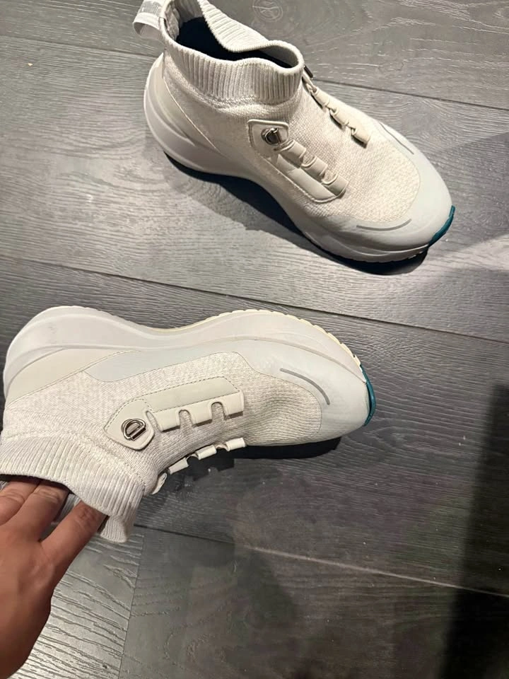 Vessi White Stormburst US 5.5