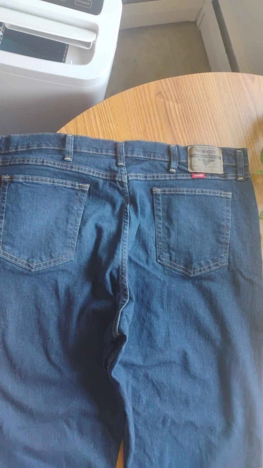 Wrangler Men's Five Star Premium Comfort Stretch Jeans 42x30 - photo 2