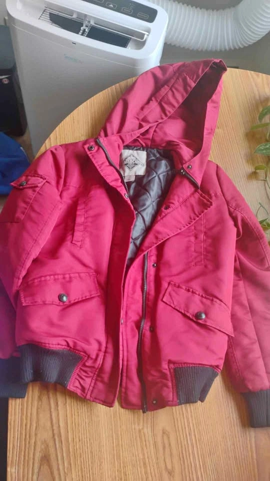 Beaver Canoe Red Hooded Winter Bomber Jacket size Small
