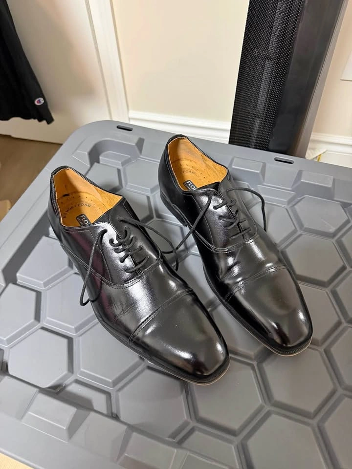 Florsheim Black Leather Cap Toe Oxfords