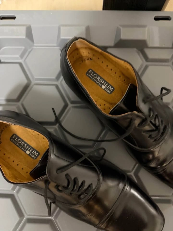 Florsheim Black Leather Cap Toe Oxfords - photo 3