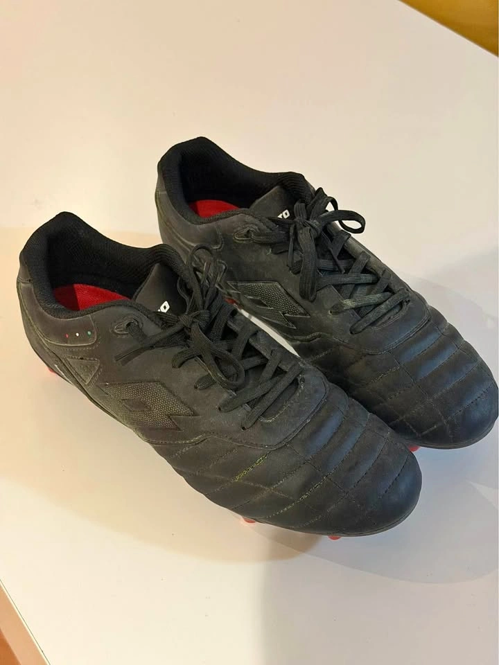 Lotto Soccer Cleats (worn once, can’t return)