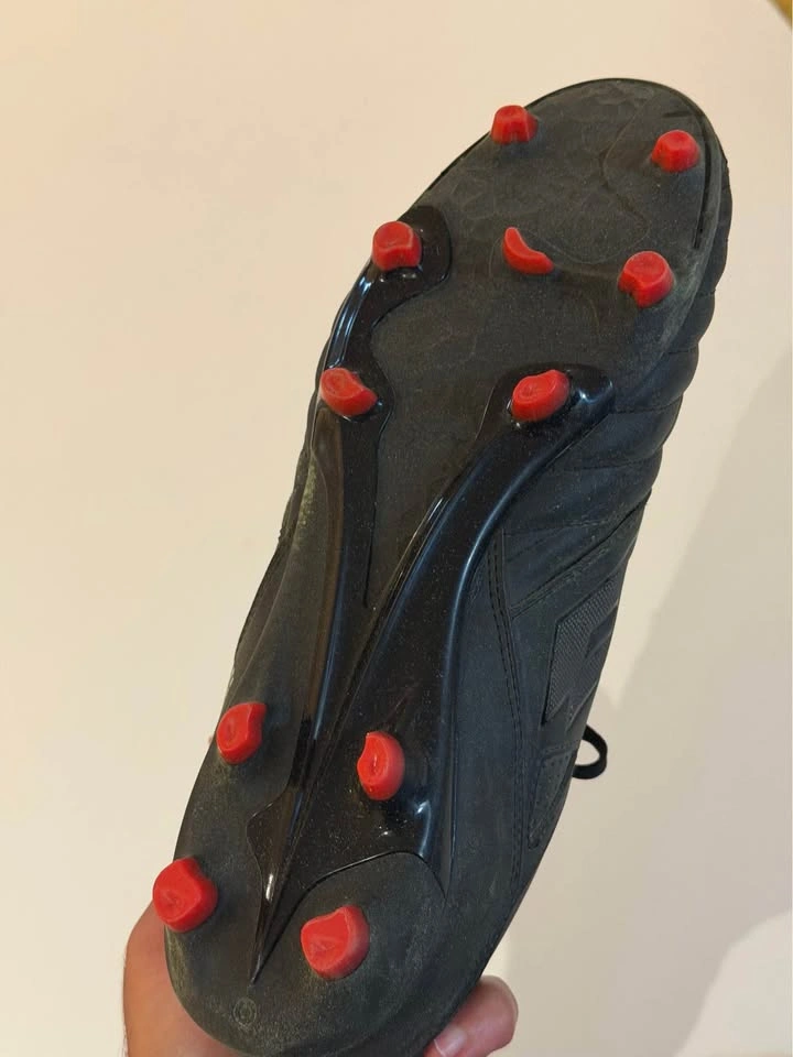 Lotto Soccer Cleats (worn once, can’t return) - photo 3
