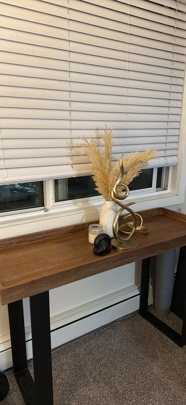 Console table - photo 2