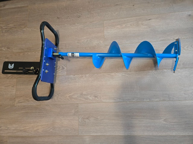 Clam Drill Plate Pro + Eagle Claw 8" Ice Auger Complete Combo