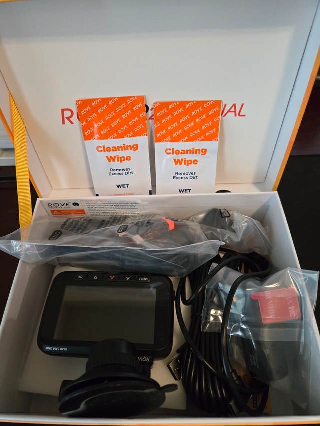 ROVE R2-4K Dual Dash Cam | Like New (No SD Card)