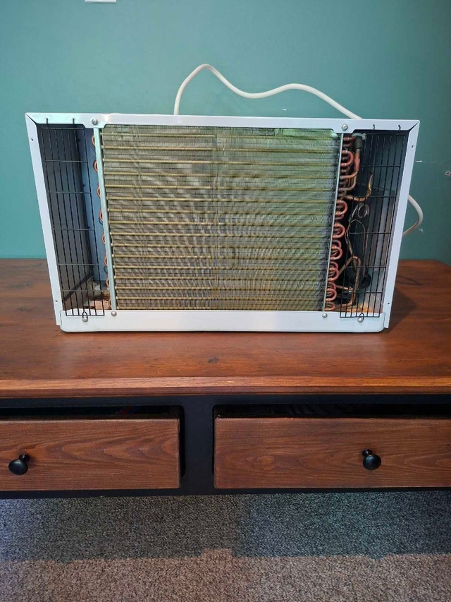 Air Conditioner - 10,000 BTUs - photo 3