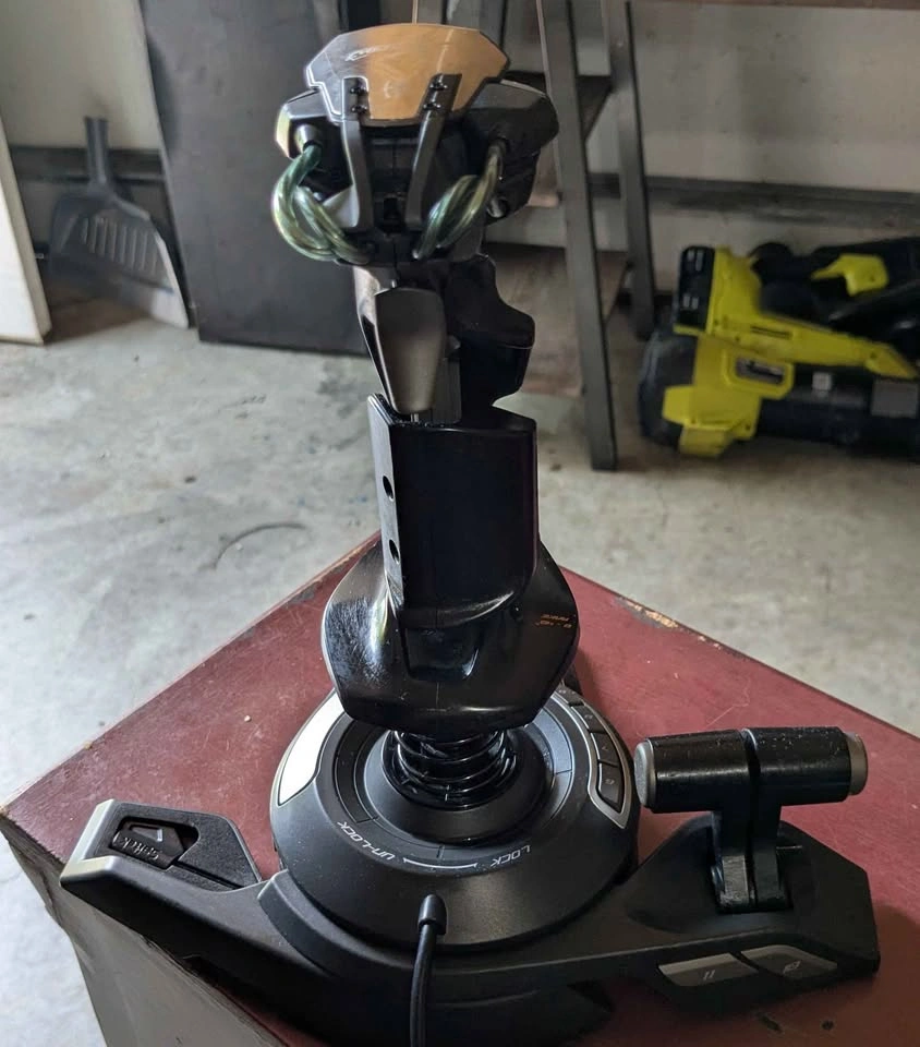 Saitek Cyborg EVO Ergonomic Adjustable USB Wired Joystick - photo 2