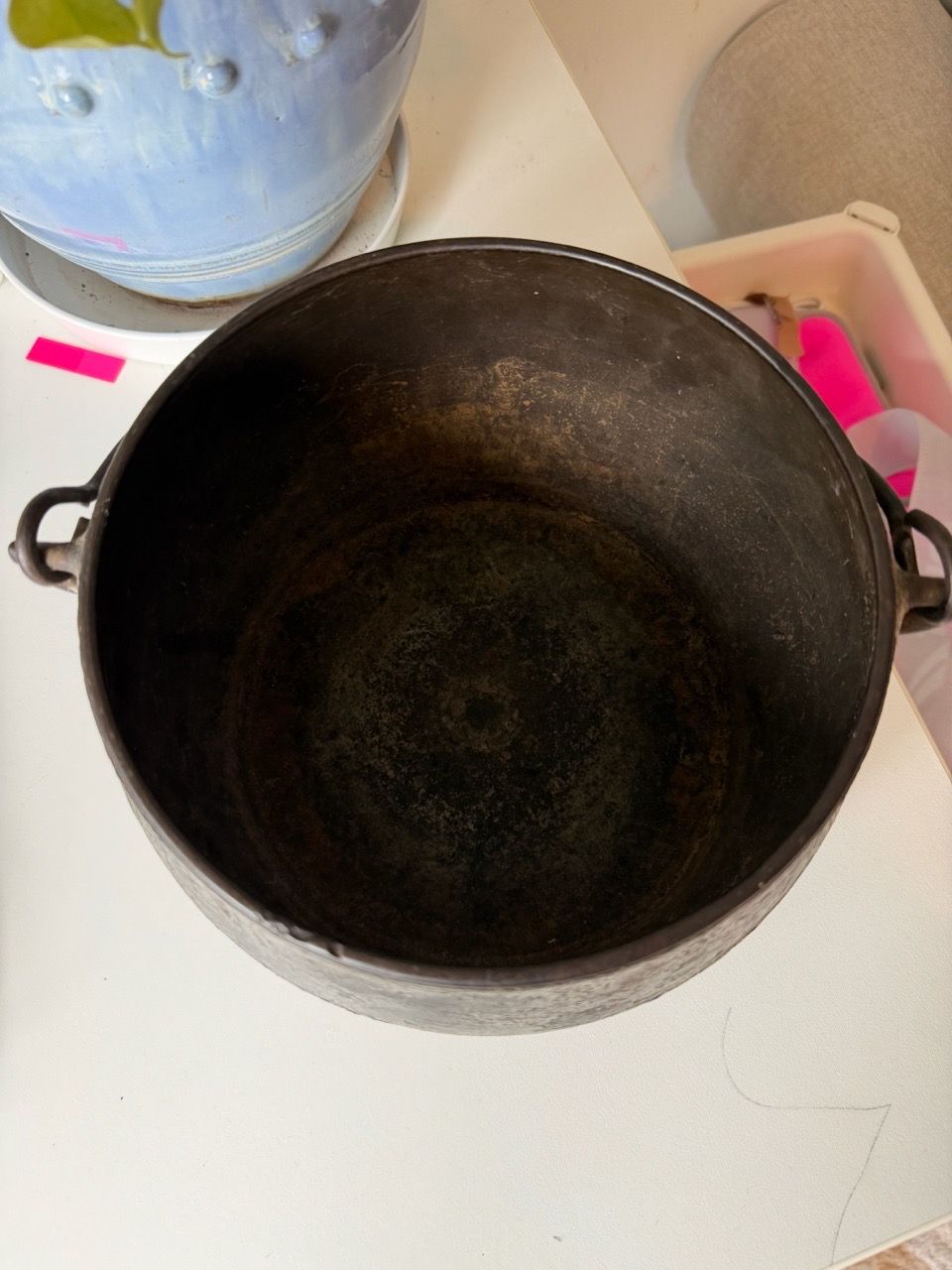 Antique Vintage Cast Iron Cauldron Pot with Bail Handle - photo 2
