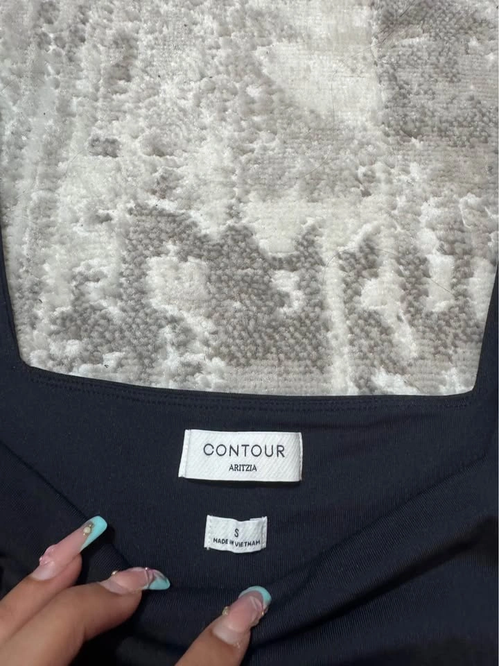 black aritzia contour long sleeve top - photo 2