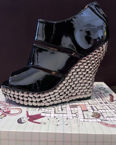 Jeffrey Campbell Black Patent Riddle-TK 10M Studded - photo 5
