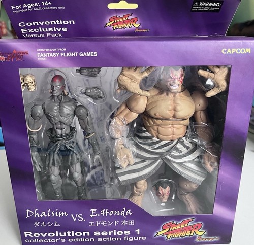 Street Fighter CAPCOM Convention Exclusive Revolution-1 - photo 2