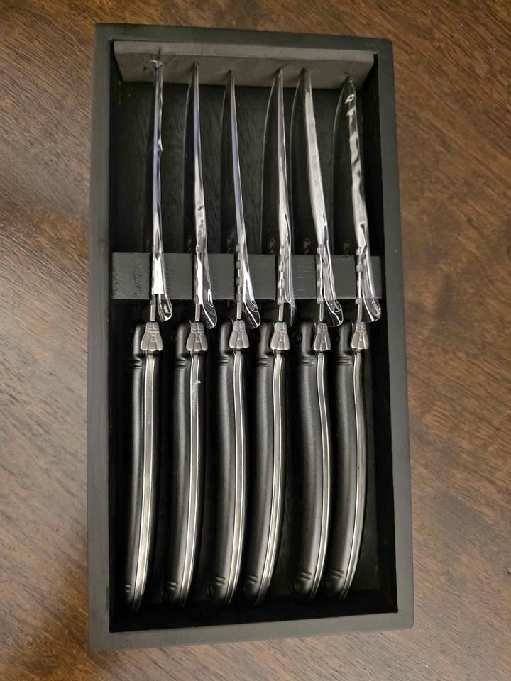 New Six Laguiole Steak Knives