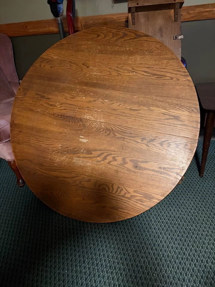 Solid Oak Dining Table and 5 chairs - photo 2
