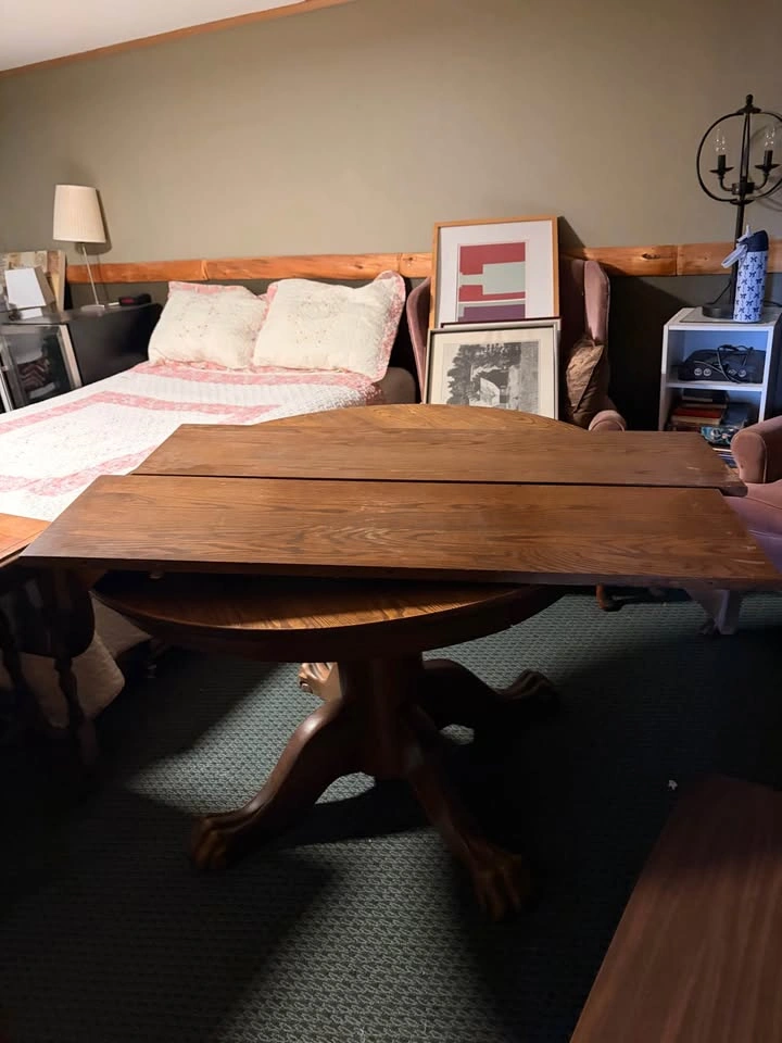 Solid Oak Dining Table and 5 chairs - photo 4