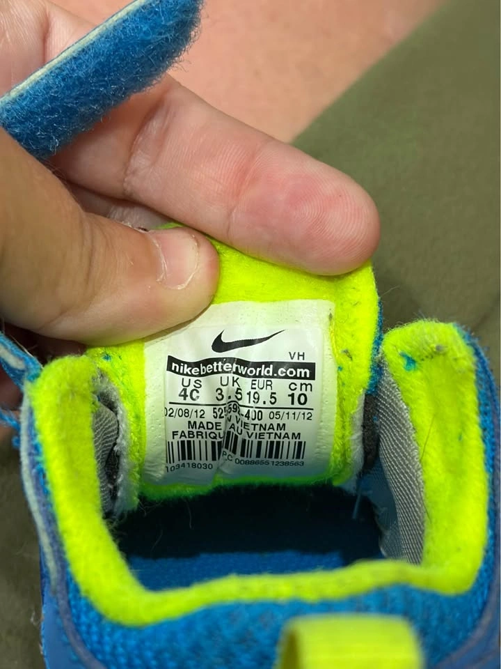 Nike Kids’ Running Shoes – Size 4C - photo 4