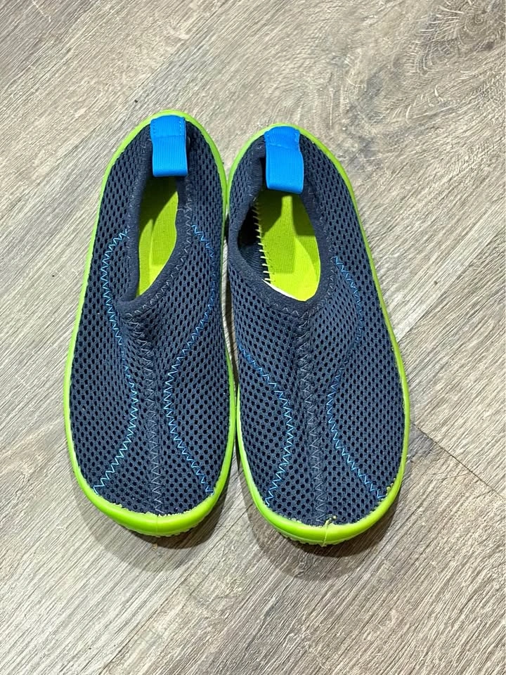 Decathlon Tribord Water Shoes – Kids Size 10.5C