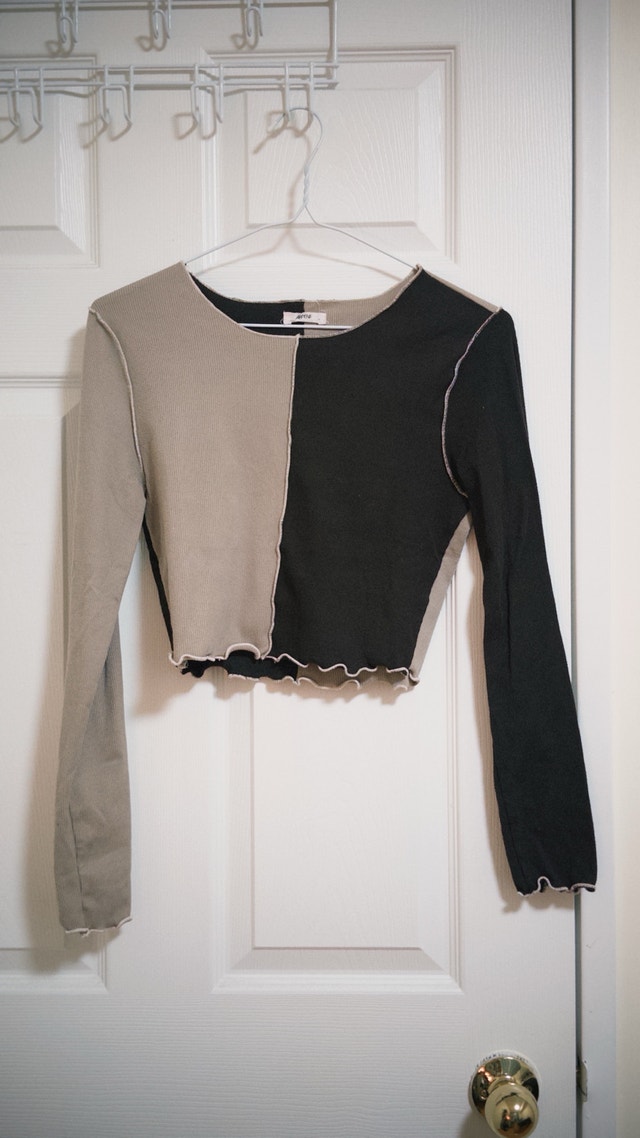Y2K Contrast Seam Two-Tone Crop Top