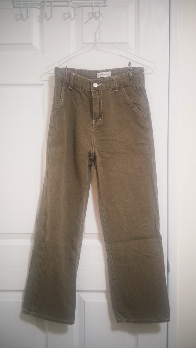 Y2K Olive Brown Straight Leg Pants | Heart Back Pocket Detail