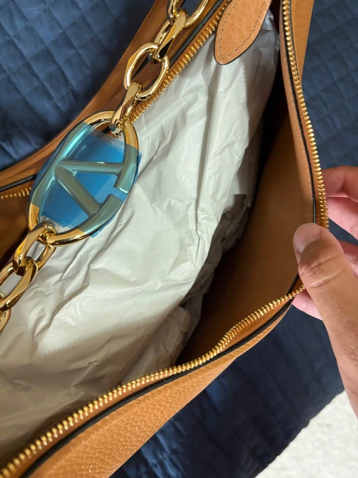 Valentino Garavani VLogo Signature Hobo Bag - photo 5