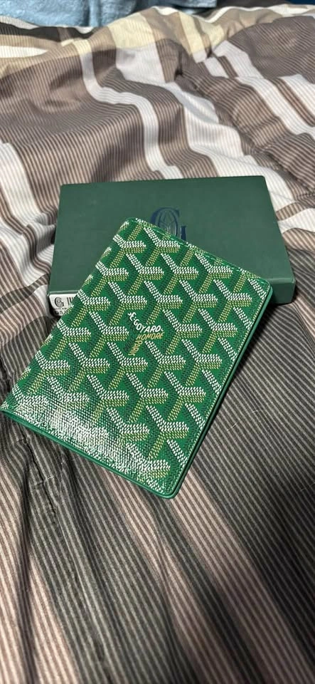 Goyard Saint-Pierre Passport Holder (80$)