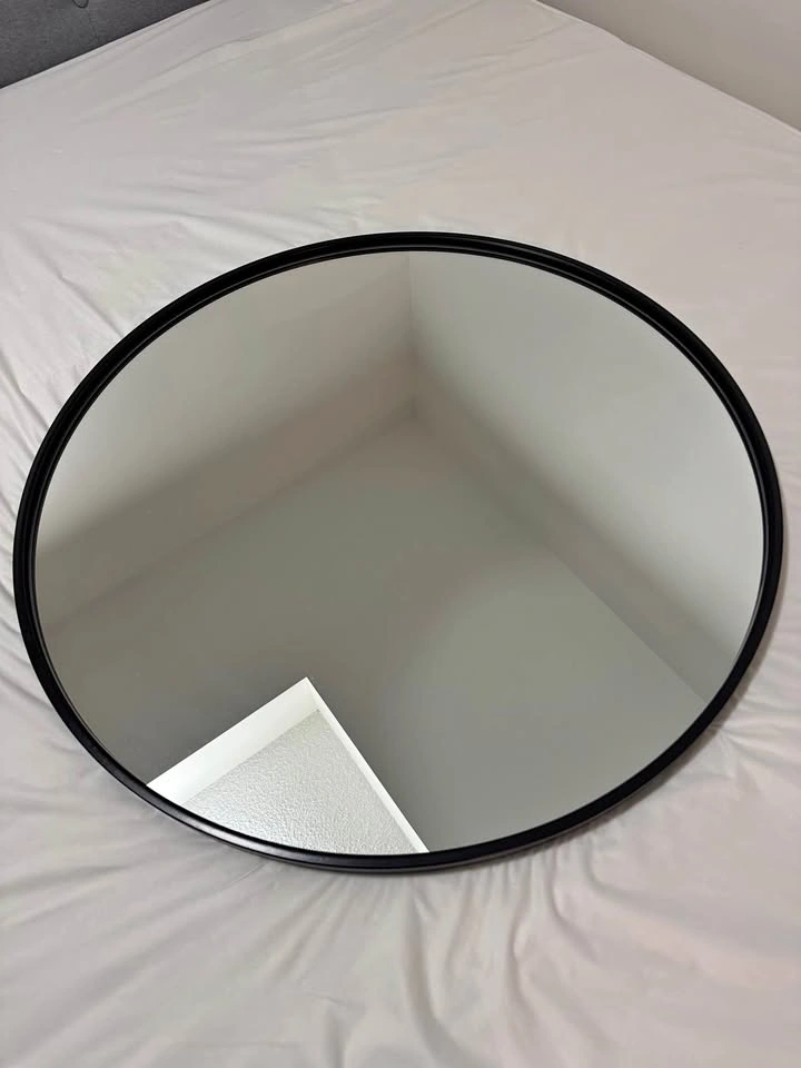 28” Round Wall Mirror