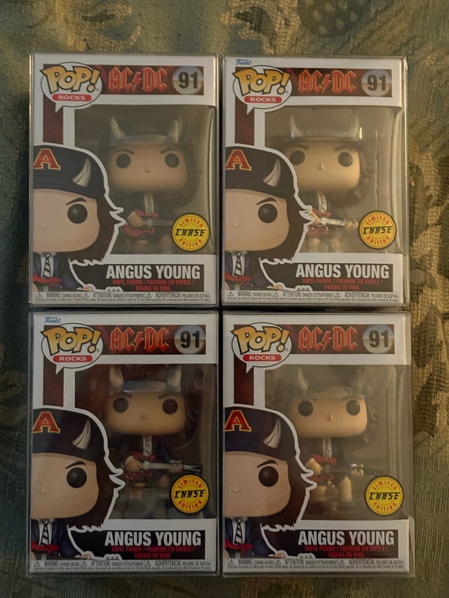Funko pop angus young chase