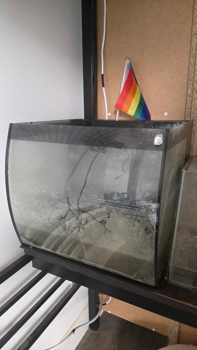 Fluval Flex 15 without lid