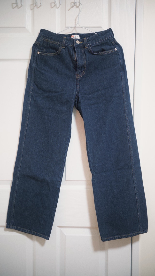 Dark Wash High-Waisted Wide-Leg Denim Jeans