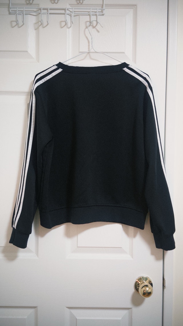 Coquette Sporty Black V-Neck Sweatshirt - photo 2