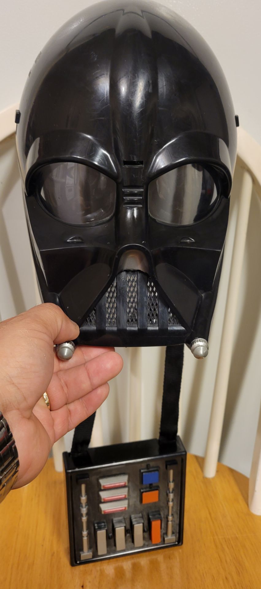 2004 Hasbro Star Wars Darth Vader voice changer mask