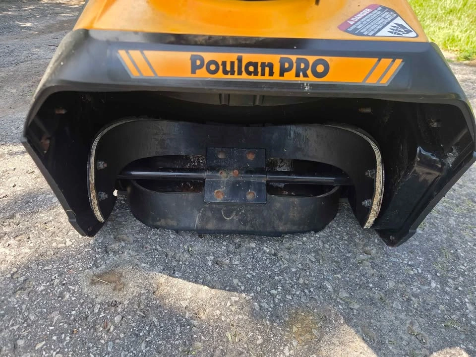 Poulan PRO 208cc PR621ES 21-inch Snow Blower - photo 2