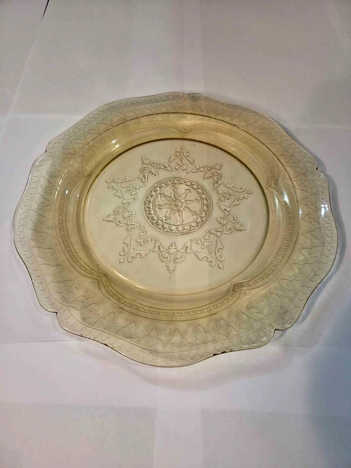 Vintage 1930's Yellow Federal Depression Glass Plate
