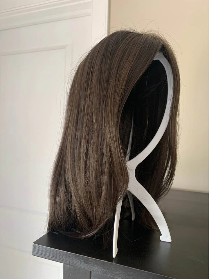 BRAND NEW Rene of Paris Synthetic Wig - photo 3