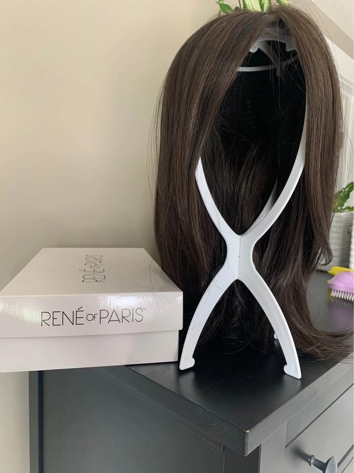 BRAND NEW Rene of Paris Synthetic Wig - photo 5