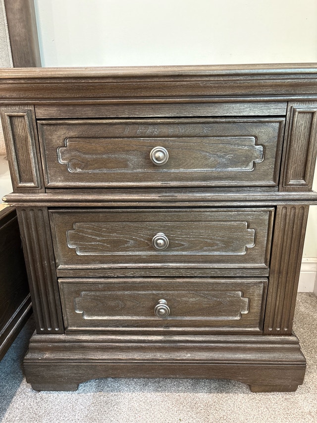 Solid wood king size bed frame with matching side tables - photo 2