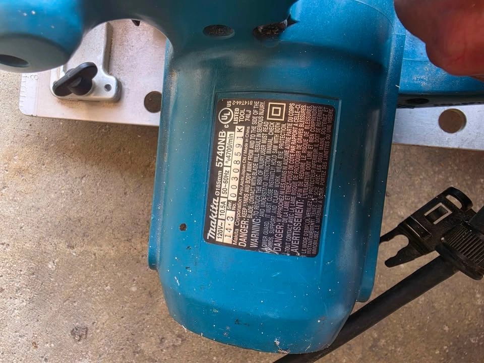 Makita 5740NB 7-1/4 inch circular saw - photo 4