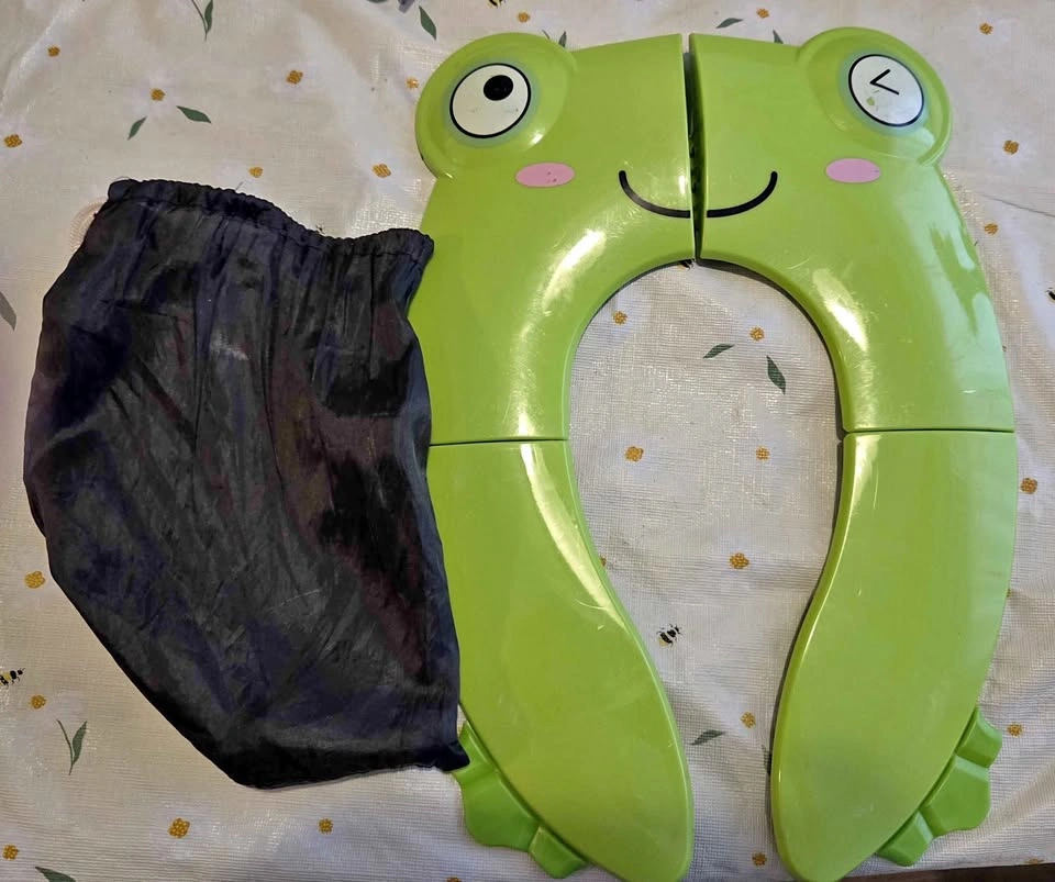 Froggy Foldable Potty Training Seat w/ Bag