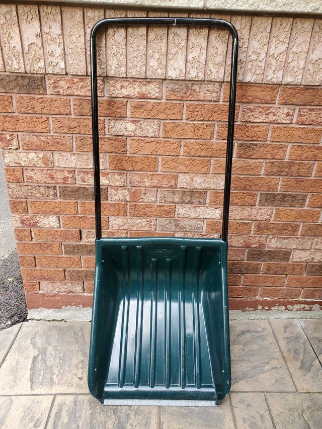 Snow Sleigh Shovel