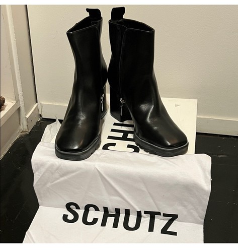 Schutz Women’s Boots Size 8