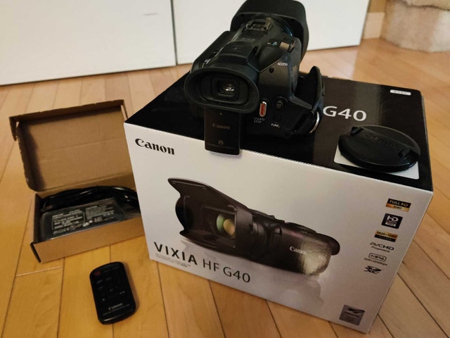 Canon VIXIA HF G40 - photo 2