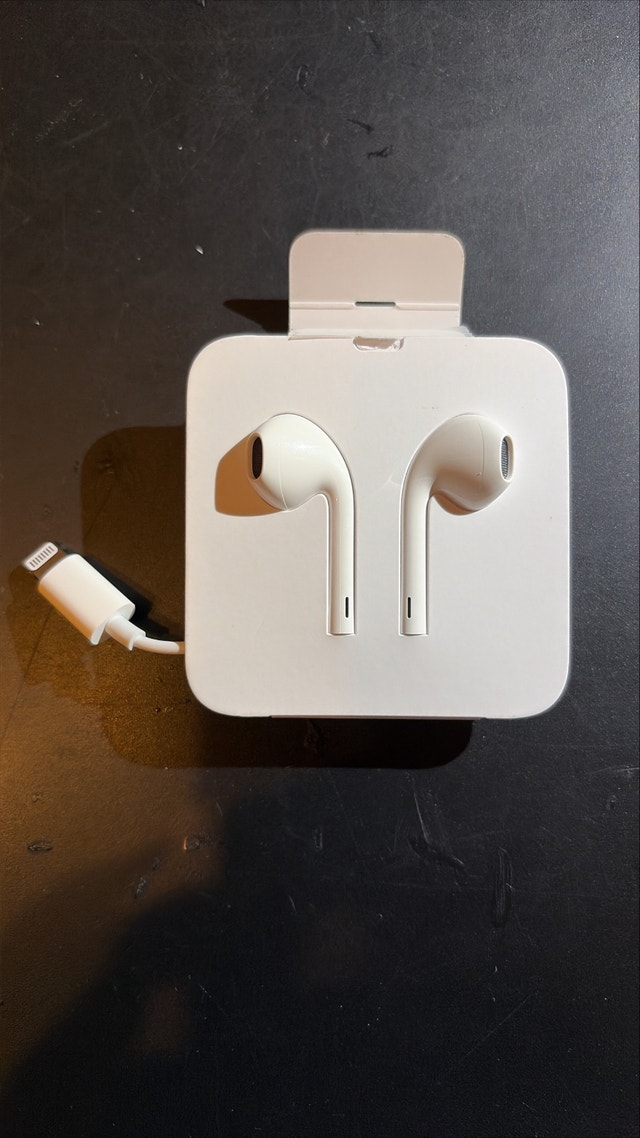 Apple Ear Pods Lightning connector - Original - photo 2