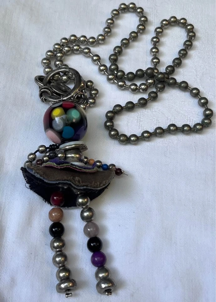 Articles de Paris articulated doll necklace - photo 2