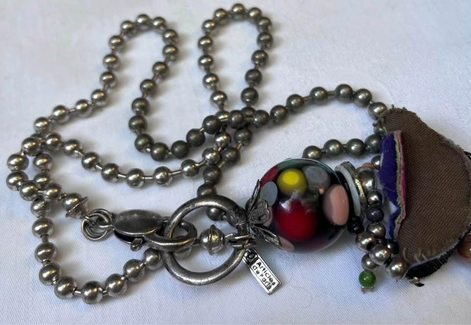 Articles de Paris articulated doll necklace - photo 3